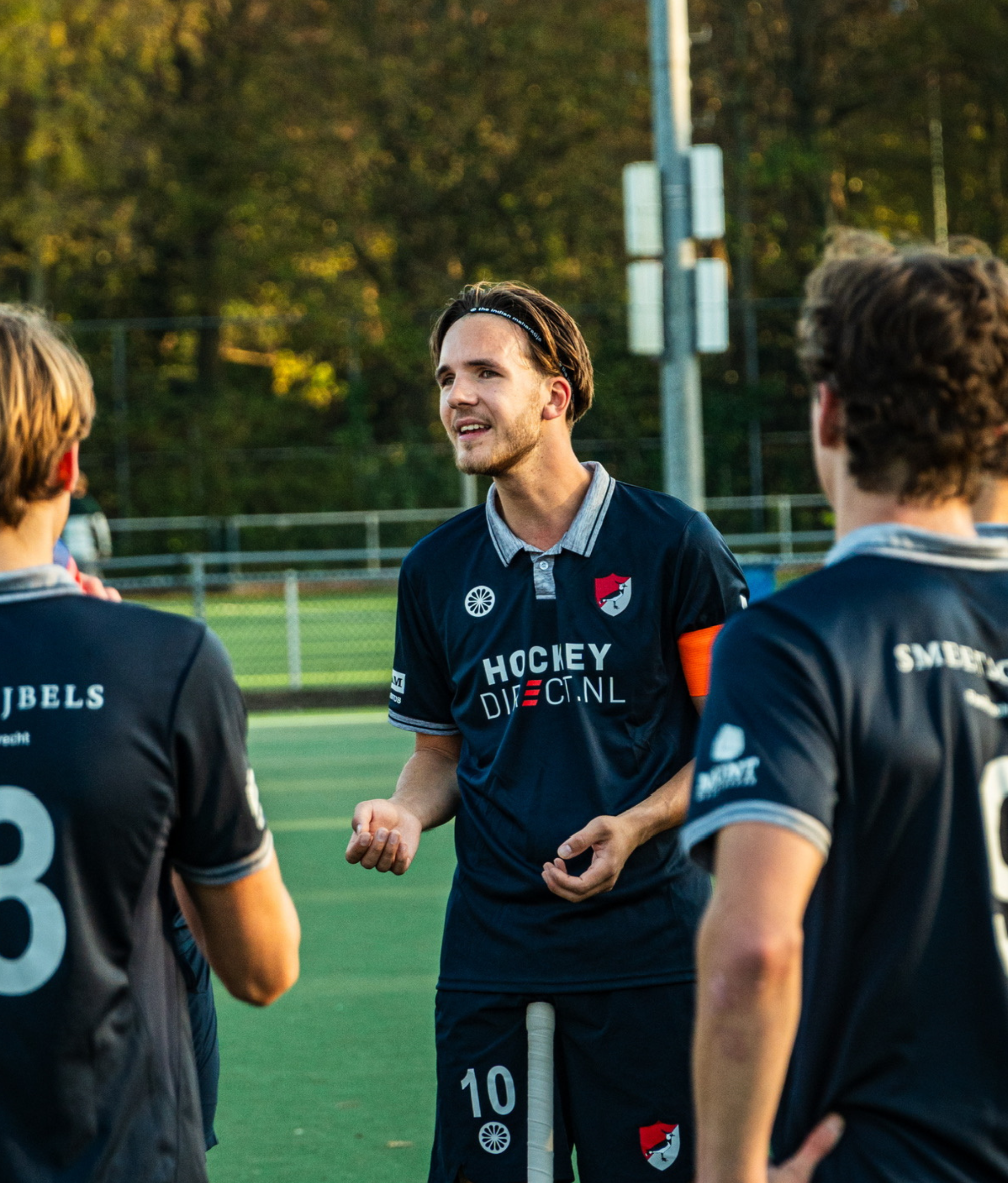 Professionele hockeyers in actie